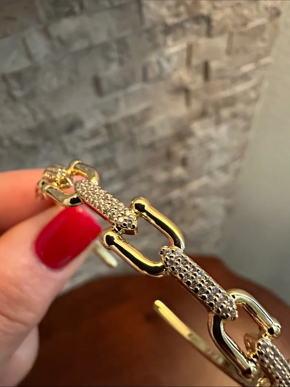 Fashion Jewelry Gold Open Cuff Bracelet with Textured Links
